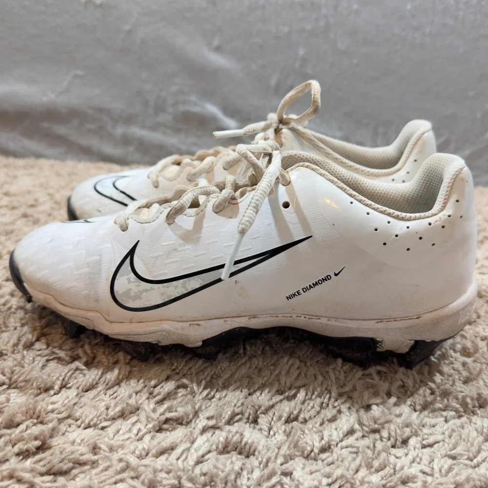 1408 | Nike Hyperdiamond 4 Keystone Softball Cleats White Black Kids 1.5Y
